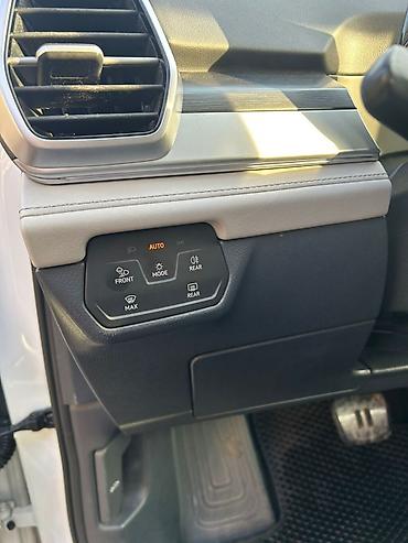 Volkswagen: Volkswagen ID.6: 2021 г., Электромобиль — 13