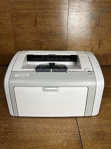 Принтеры: Продаю принтер от HP1018 Отлично печатает Стоит новый картридж В — 1