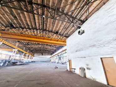 Anbar və emalatxanalar: Xətai rayonu, Babək prospektində səliqəli, hündür və işıqlı anbar — 8