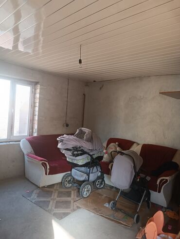киркомстром дома: 80 м², 5 комнат, Старый ремонт С мебелью