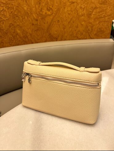 сумка miu miu: Сумочка loro piana 1500 сом+ бесплатная доставка по городу Бишкек
