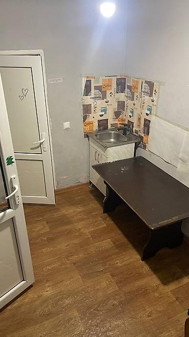 Тихое, теплое однокомнатное помещение с санузлом и кухонной зоной