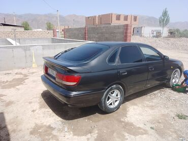 Toyota: Toyota Carina E: 1993 г., 2 л, Механика, Бензин, Хэтчбэк