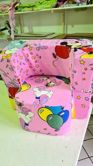 Foteljice: Hana fotelja i dvosed Foteljica je udobna, meka i lagana, izrađena od — 8