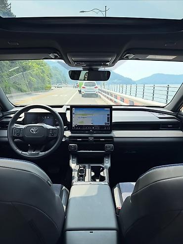 evo poliki: Toyota RAV4: 2026 г., 2.5 л, Гибрид, Внедорожник — 7