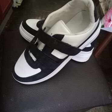 Women's Sneakers and athletic shoes: Ölçü: 40, Yeni — 2