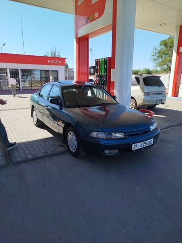 mazda седан: Mazda 626: 1993 г., 2 л, Автомат, Бензин, Седан