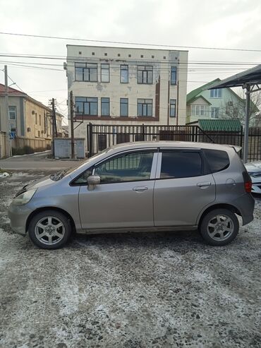 фит левый: Honda Fit: 2007 г., 1.5 л, Автомат, Бензин, Хэтчбэк