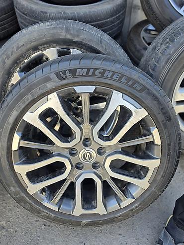 Комплект колес с шинами Michelin - Диски: литые, многоспицевые at lalafo.kg Комплект колес с шинами Michelin - Диски: литые, многоспицевые