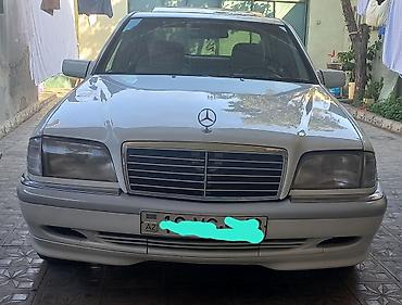 Kandisoride luk isleyir.Mercedes-Benz C-Class (W202) sedan - Kuzov