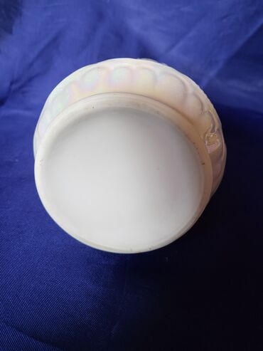 Čajnici: Bokal porcelan,sedef glazura 1914 do 1918godina. Bokal je na lalafo.rs — 13 Čajnici: Bokal porcelan,sedef glazura 1914 do 1918godina. Bokal je — 13