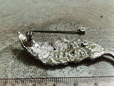 Броши: Продается 1. кольцо мельхиор со вставкой бирюза размер 17СССР 2 — 13