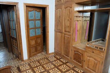 Uzunmüddətli kirayə mənzillər: Azadlıq prospektində, qoşazapravkaya yaxın Qrand marketin yanında 9 — 11