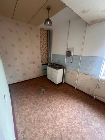 Продажа квартир: 1 комната, 37 м², Индивидуалка, 3 этаж, Старый ремонт