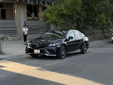 Toyota Camry: 2020 г., 2.5 л, Автомат, Бензин, Седан