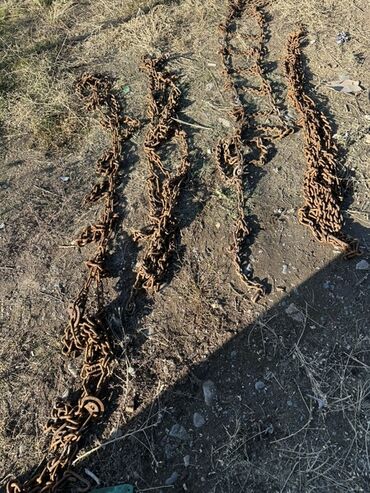 продаю в связи переездом: Набор автозапчастей и аксессуаров для спецтехники/грузовой техники: -
