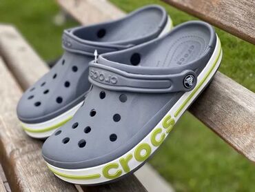 Кроссовки и спортивная обувь: Мужские кроссовки, 42, Crocs, Новый, цвет - Серый, Бесплатная доставка
