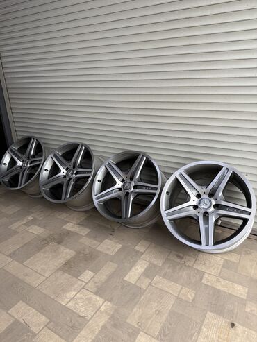 Диски: Литые Диски R 18 AMG, Комплект, отверстий - 5, Б/у — 5