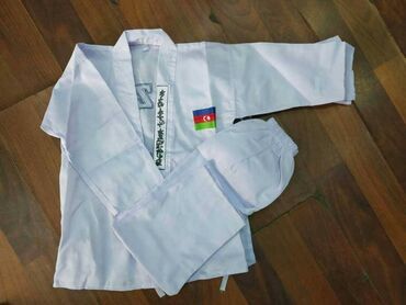 idman üçün termo alt paltarları: Karate kimano idman Forması Karate kimano 30 azn. Əlcək 15 azn