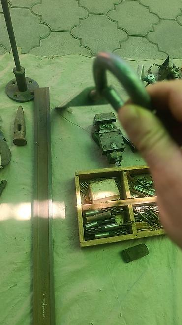 Другие комплектующие: Продаются Токарные фрезерные мерительные инструменты.Токарные патроны — 21