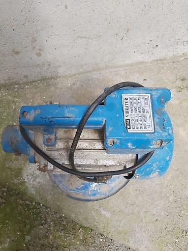 Alətlər: Beton üçün elektrik vibratoru – 2.2 kW, şlank ilə Texniki — 2