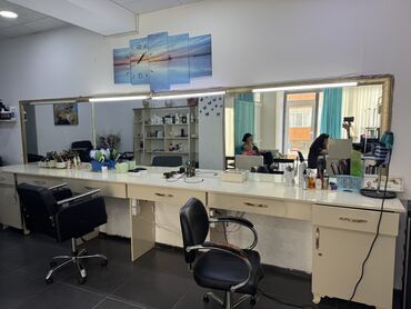 продать ковер бу: Daxili dizaynı və funksionallığı ilə gözə çarpan bu gözəllik salonu