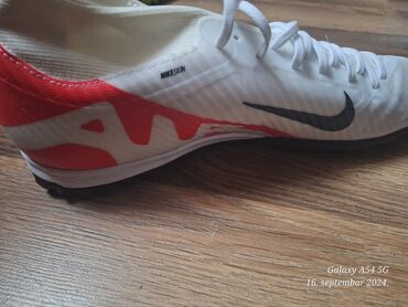 sahovski sat cena: Nike Air Zoom Obuvene 2 puta Kupljene pre mesec dana Ide kutija uz