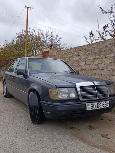 Mercedes-Benz: Mercedes-Benz W124: 2 l | 1992 il Sedan — 2