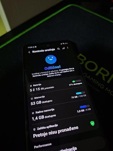 sundjer bob dexy co: Samsung Galaxy A-serija, bela boja. Telefon sa četvorostrukom zadnjom — 9