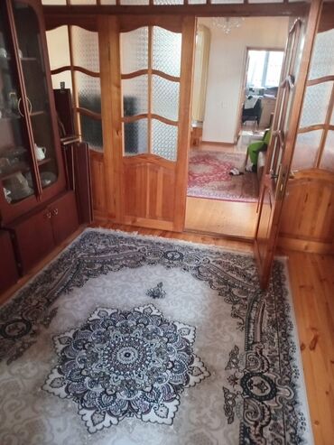 Uzunmüddətli kirayə mənzillər: Kupcali,heyetinde iki otaqli ev kirayeye yararli(sanitar qovsaq ayri) — 12