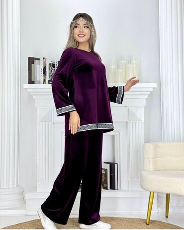 домашний костюм пижама: Велюровые женские комплекты и домашние халаты - Комплект из мягкого