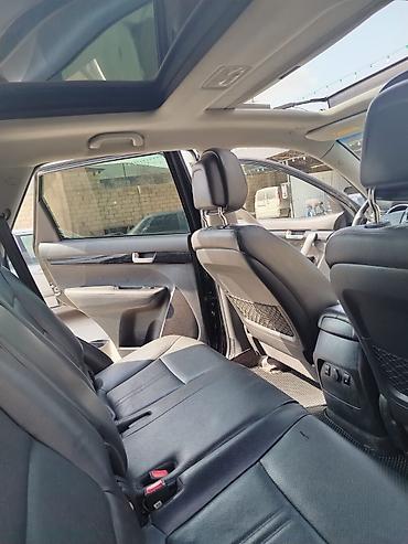 ural teker: Kia Sorento – geniş salonlu, komfortlu krossover. Xüsusiyyətlər: - — 2