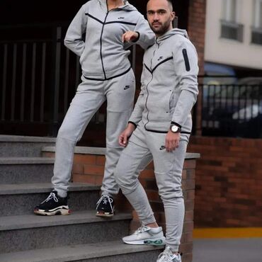 Trenerke: Veličine
od S do 2XL
Cena 4400 din na lalafo.rs — 1 Trenerke: Veličine
od S do 2XL
Cena 4400 din — 1