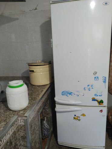 маленькие холодильники бу: Холодильник Минск, Б/у, Двухкамерный, 2000 *