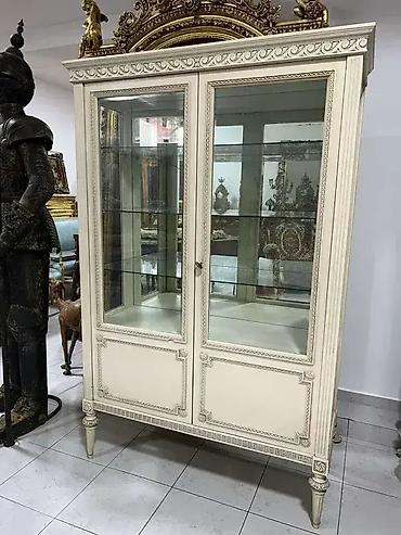 lenjivac: Stilska vitrina Dobro stanje sirina 111 cm dubina 42.5 cm visina 170 — 6