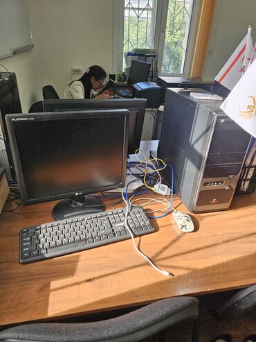 Комплекты офисной мебели: Комплект офисной мебели, Б/у, Кресло, Шкаф, Самовывоз, цвет - Оранжевый — 5