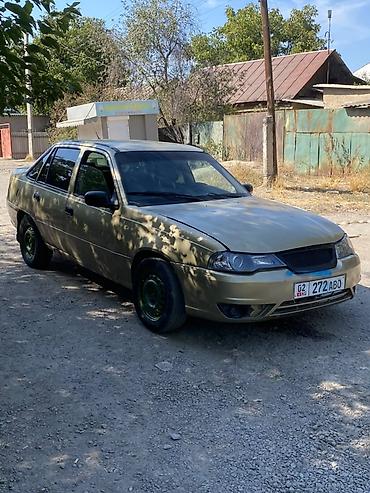 Daewoo Nexia: 2008 г., 1.5 л, Механика, Бензин, Седан
