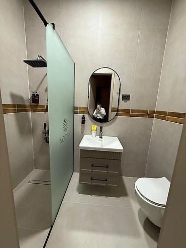 Гостиницы, отели (Посуточная аренда комнат): Адрес : пр Чынгыза Айтматова 88 Посуточно квартиры Бишкек, гостинца — 7