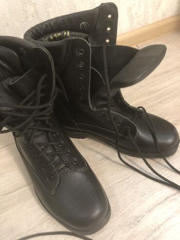 гравитационные ботинки: Берцы новые, 41 размер, производство Россия, эко кожа, цена 2500сом
