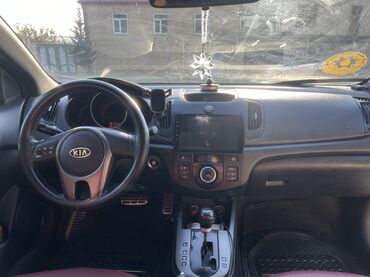 Kia: Kia Cerato: 1.6 l | 2009 il Kupe — 13