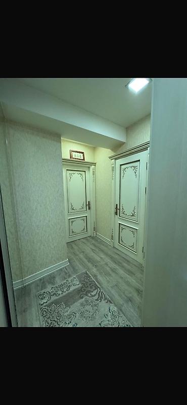 Otaqların satışı: Tam mebellı mənzil interyeri satılır - Geniş, işıqlı qonaq otağı: U — 5