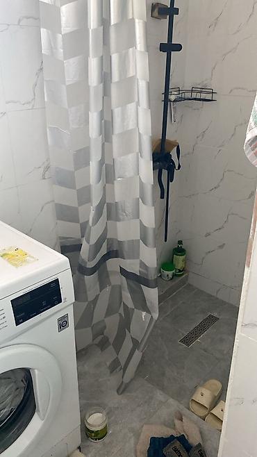 Продажа коттеджей и домов: 🏡 Продается дом с времянкой в ж/м Ак-Ордо 3! ✅ Дом саманный, тёплый и — 10