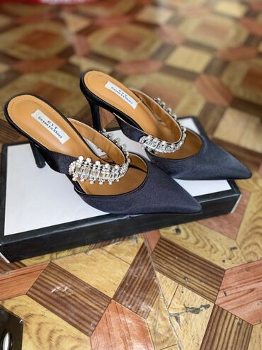 купить кератолический гель для ног: Элегантные туфли-мюли от GYY Gryfon Ya Shoes с острым носком