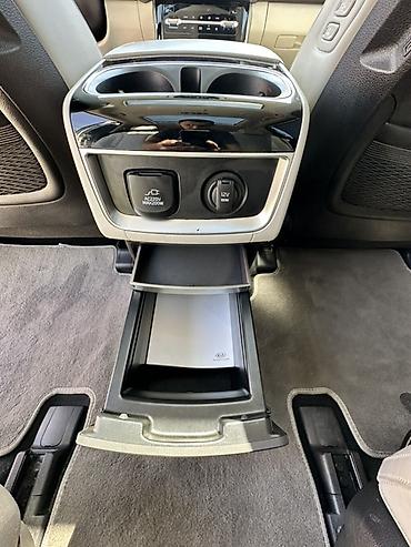 Kia: Kia Carnival: 2020 г., Минивэн — 15
