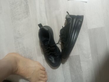 Детская обувь: Детская обувь от100-250сом (несколько пар, примерно один размерный — 10