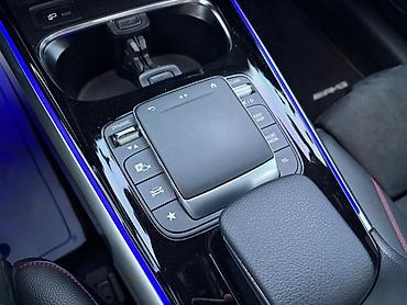 x class: Mercedes-Benz GLB-Class: 2021 г., 2 л, Бензин — 3