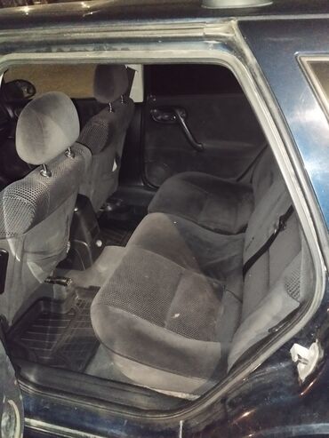 Opel: Opel Vectra: 2001 г., 1.8 л, Механика, Бензин, Универсал — 4