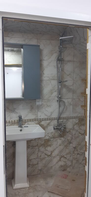 Kommersiya daşınmaz əmlakının satışı: Çox mərtəbəli binanın altında, dairəvi yolun kənarında yerləşir. Təzə -da lalafo.az — 14 Kommersiya daşınmaz əmlakının satışı: Çox mərtəbəli binanın altında, dairəvi yolun kənarında yerləşir. Təzə — 14