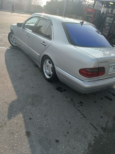 Mercedes-Benz: Mercedes-Benz E‑Class W210 sedan — Brabus üslub paketli Mühüm — 3