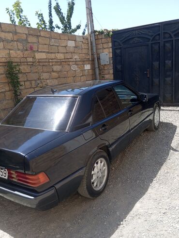 mersedes suretler qutusu: Mercedes-Benz 190: 1.8 l | 1991 il Sedan